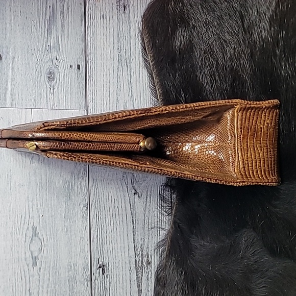 FLAWED! Vintage Palizzio 1950s-1960s Lizard Brown Gold Hardware Clutch Bag - Picture 8 of 12